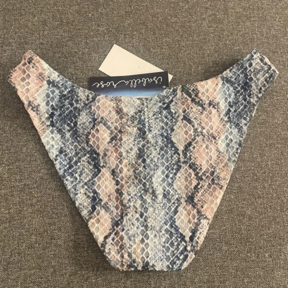 Isabella Rose Vienna Blue‎ Multi Bondi  Scoop Bottoms Size X-Small